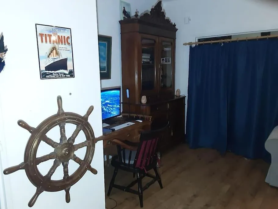 Luxurious 2 Bedroom Appartment アントウェルペン 0*,